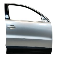 Tür vorne rechts Beifahrertür VW Tiguan 5N silber LA7W 5N0831056B