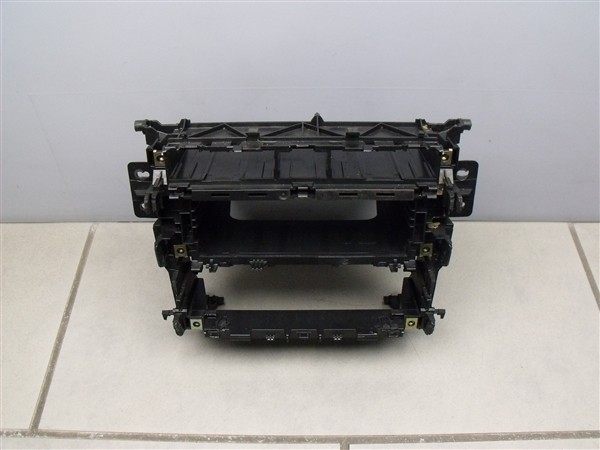 Radioschacht original Schacht Radio Mittelkonsole Audi A4 S4 RS4 B5 8D0858005M