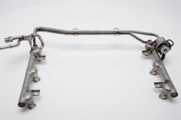 Kraftstoffleiste Einspritzleiste 3.0 V6 ASN Audi A4 8E A6 4B A8 4E 06C133681J