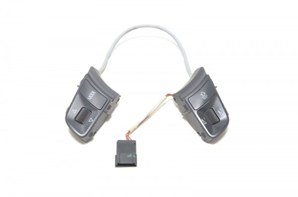 Multifunktionstasten Lenkrad Drucktaster Schalter Audi TT 8J A3 8P 8J0951527