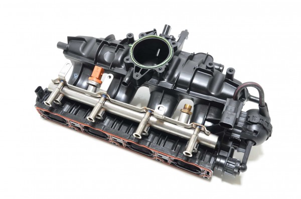 Ansaugbrücke Saugrohr 1.8 2.0TSI Audi A3 TT Seat Skoda VW Passat 06J133185CM
