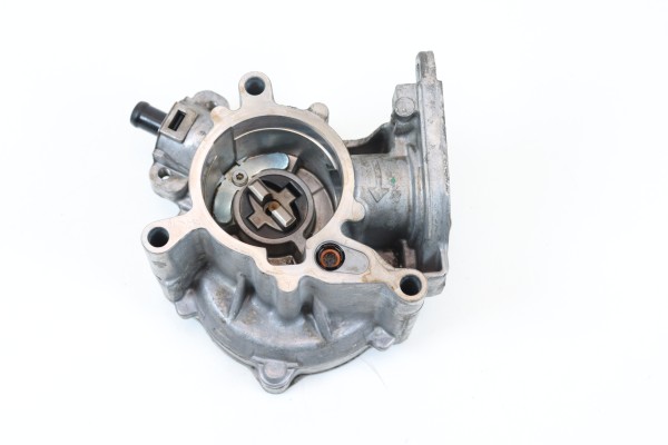 Unterdruckpumpe Vakuumpumpe 2.0TSI CCZB VW Golf 6 Passat B7 Scirocco 06J145100C
