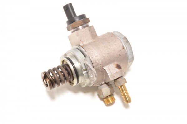Kraftstoffpumpe Hochdruckpumpe 1.2 1.4 TSI Audi A3 Seat Skoda VW Golf 03C127026D
