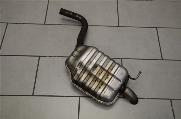 Audi A4 8E 2.5 TDI 03-05 Auspuff Endschalldämpfer Links 8E0253611DG