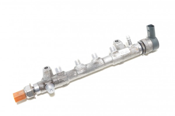 Kraftstoffverteiler Verteilerrohr 2.0TDI Audi Seat VW Passat 362 365 03L130089N