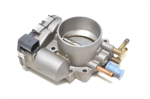 Drosselklappe Saugrohrklappe 2.4 2.8 3.0 V6 Audi A4 B5 B6 A6 4B A8 4E 078133062B