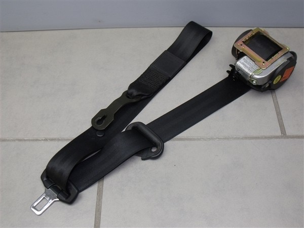 Sicherheitsgurt Anschnallgurt Gurt vorne rechts Audi A8 D2 4D0857706R