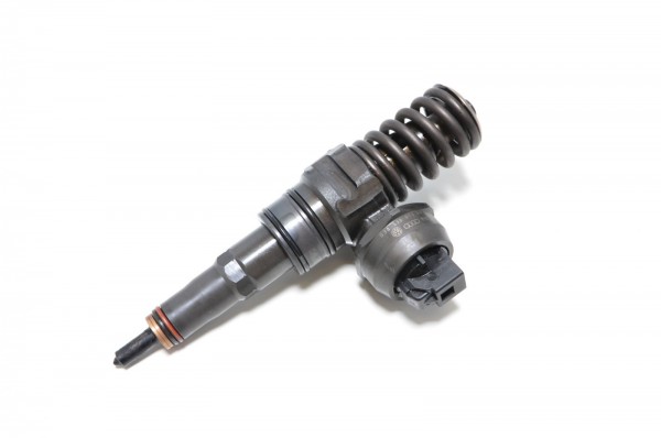Injektor Pumpedüse Element 1.9TDI Audi Seat Skoda VW Golf 5 Passat 038130073BN