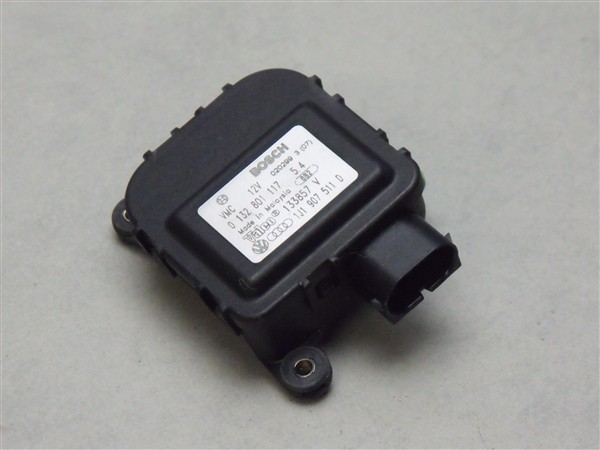 Stellmotor Zentralklappe Klimaanlage Heizung VW Golf 4 Bora 1J 1J1907511D