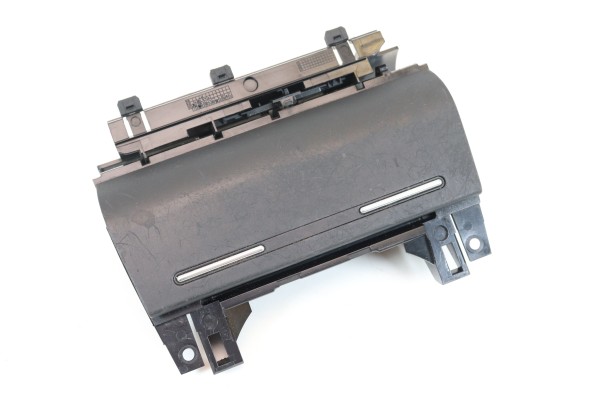 Aschenbecher Ascher Aschereinsatz vorne Audi A4 S4 8E 8H B6 B7 soul 8E0857951F