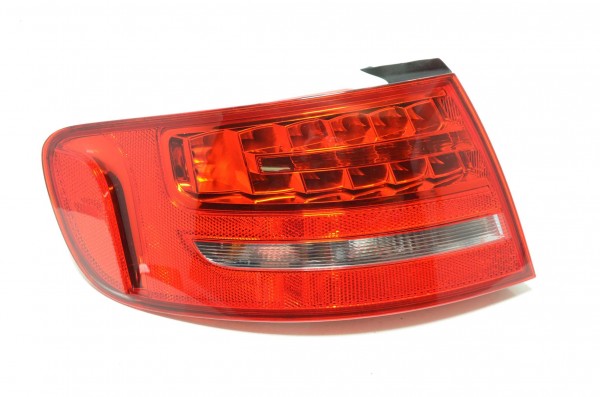 Rückleuchte LED Rücklicht links aussen Audi A4 Avant 8K Vorfacelift 8K9945095B