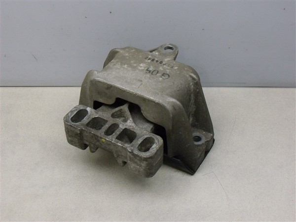 Getriebelager Getriebehalter 2.3 V5 AGZ Automatik VW Golf 4 Bora 1J 1J0199555AM