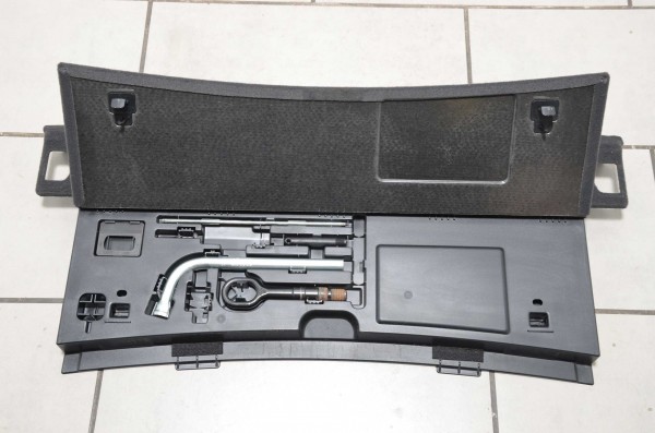 Kofferraumteppich Kofferraum Werkzeugkasten Audi A4 Avant 8K schwarz 8K9861529B