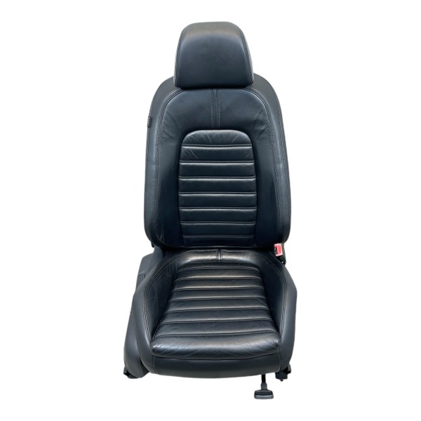 Sitz vorne rechts Beifahrersitz Leder Sitzheizung VW Passat 3C schwarz ZQ