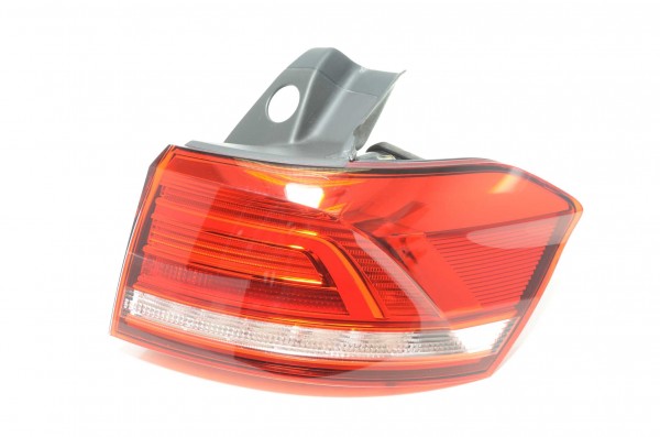 Rückleuchte Heckleuchte Rücklicht rechts aussen VW Passat Variant 3G 3G9945096B