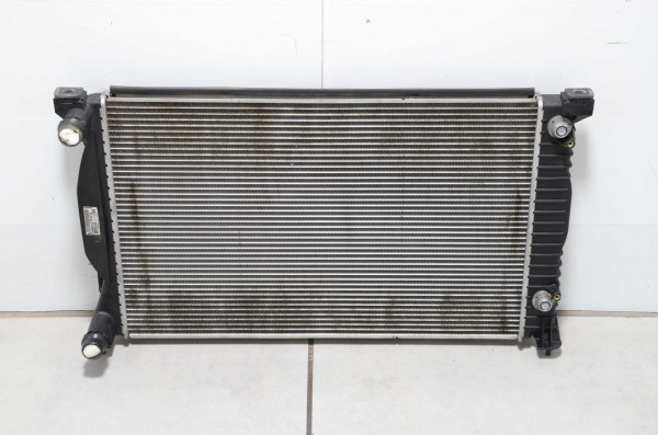 Kühler Wasserkühler Motorkühler Audi A4 8E 8H A6 4B 1.8T 2.0TDI 8E0121251L