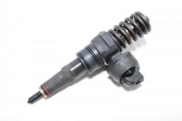 Pumpedüse Element Injektor Audi A3 8P Seat Skoda VW Golf 5 Touran 038130073AQ