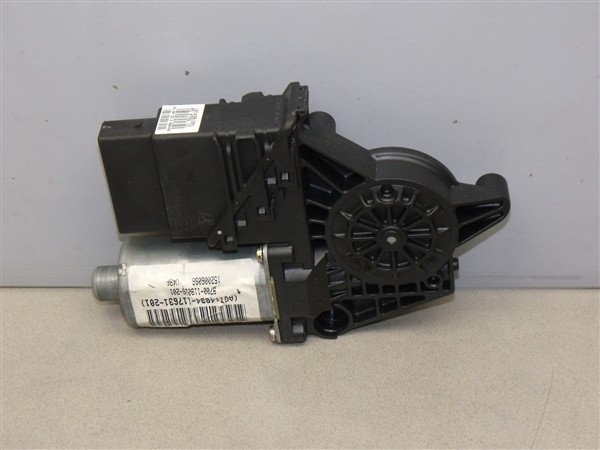 Fensterhebermotor Fensterheber Motor hinten rechts VW Passat 3B 3B9839752AB