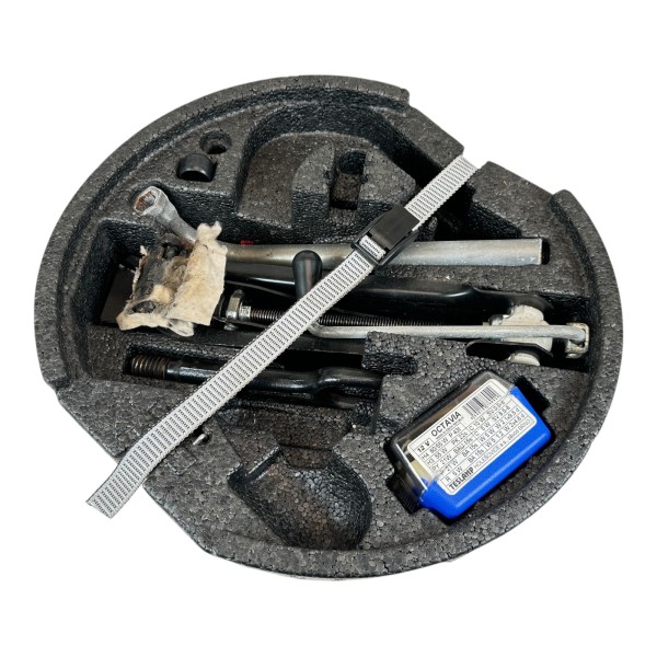 Werkzeugkasten Wagenheber Bordwerkzeug Kofferraum Skoda Octavia 1Z 1Z0012115B