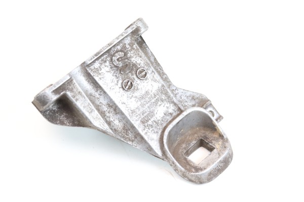 Motorhalter 2.6 2.8 V6 Motoraufhängung Motorstütze Audi 100 A6 C4 4A0199312C