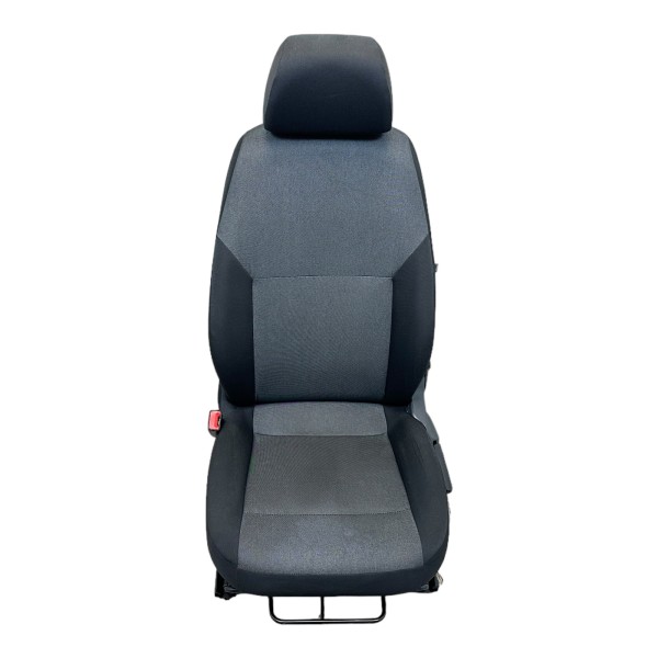 Sitz vorne links Fahrersitz Stoff Skoda Rapid NH schwarz malo uni EQ